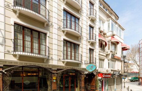 Rast Hotel Street View