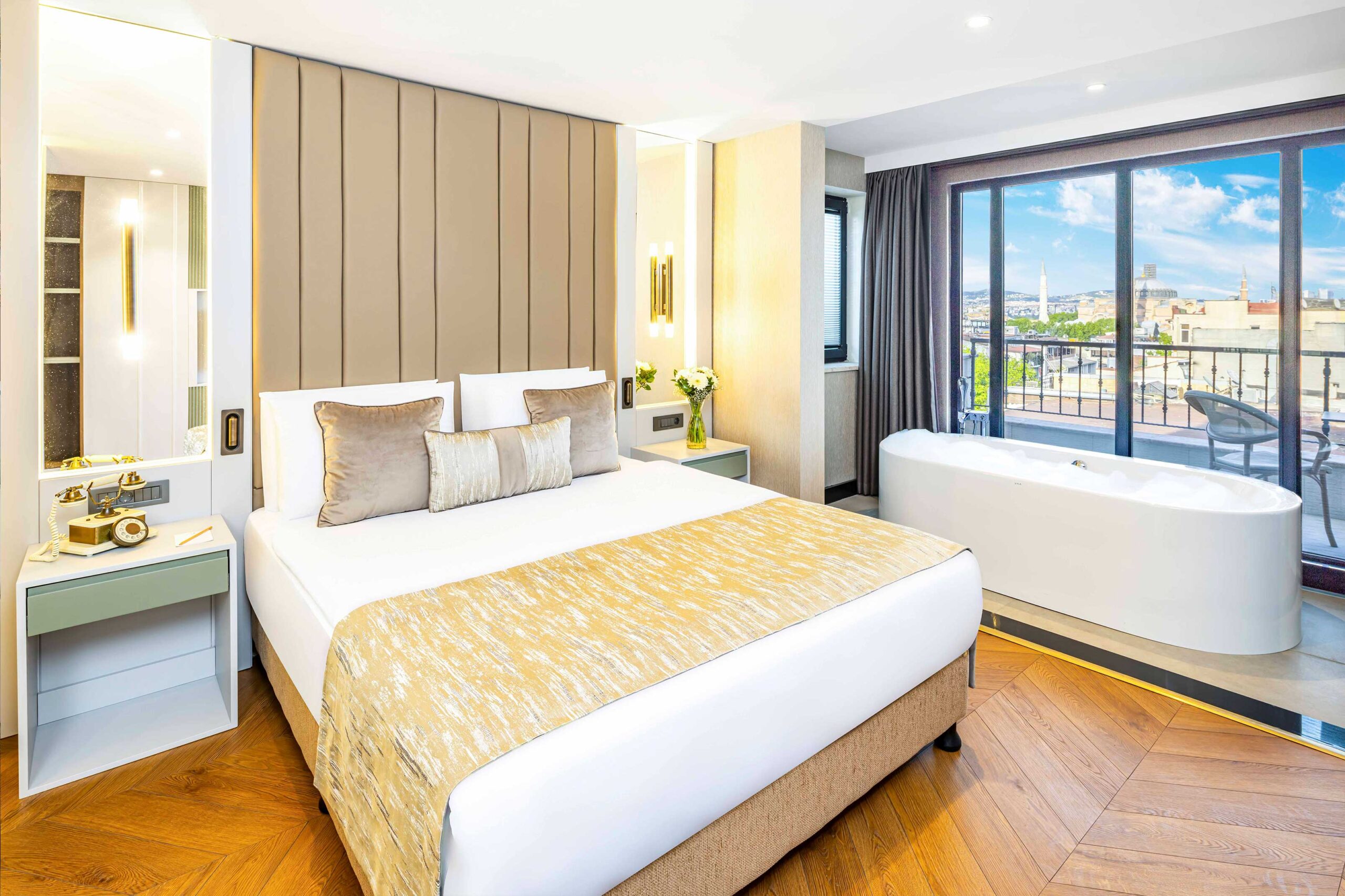 Rast Hotel Suite Room